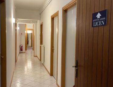 Single Room with Shared Bathroom
