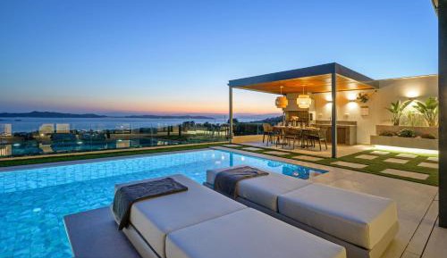 Two-Bedroom Holiday Home