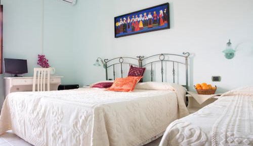 Large Double or Twin Room