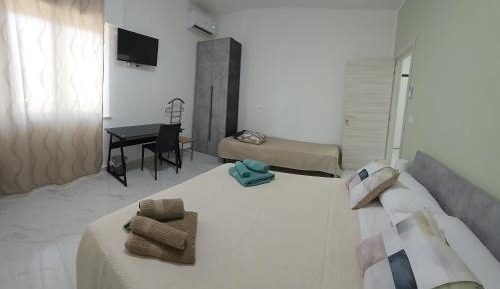Triple Room with City View