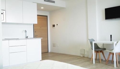 Deluxe Studio