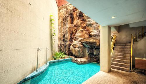 Double Room with Pool View