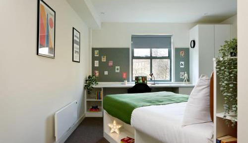 Single Room with Private Bathroom