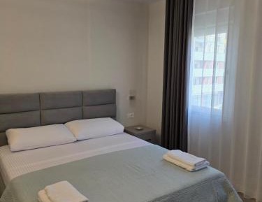 One-Bedroom Deluxe Apartment