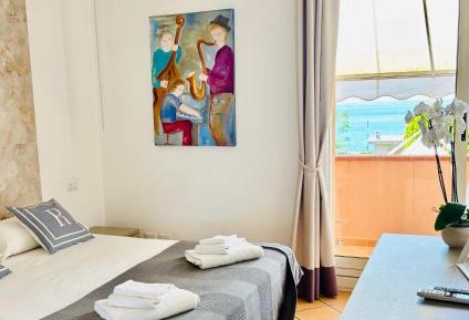 Double Room with Balcony and Sea View