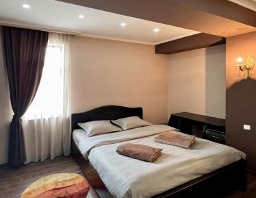 Two-Bedroom Deluxe Apartment with Balcony