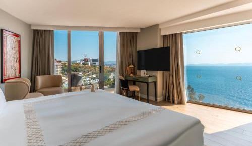 Deluxe Double Room with Sea View