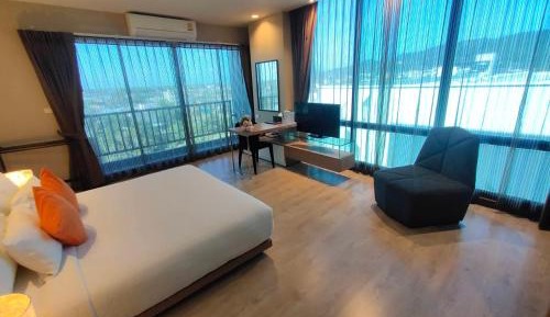 Deluxe Corner King Bed