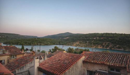 Three-Bedroom Apartment with Lake View