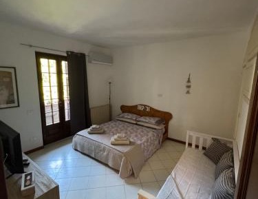 Triple Room with Private Bathroom