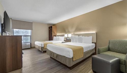 Queen Room with Two Queen Beds - Smoking