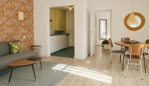 One-Bedroom Apartment