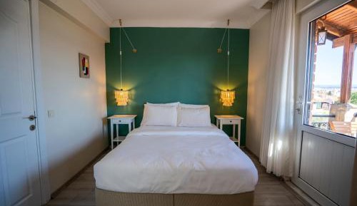 Double Room with Balcony (2 Adults + 1 Child)