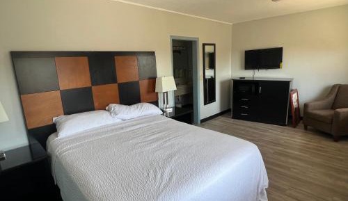 Queen Room