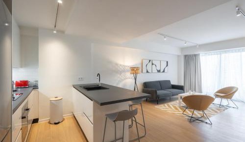 Two-Bedroom Deluxe Apartment with Balcony