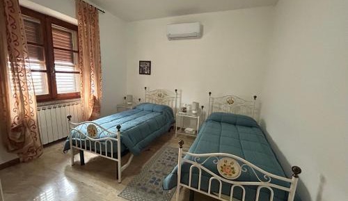 Twin Room with Shared Bathroom