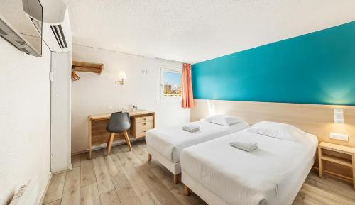 Standard Twin Room - Non-Smoking