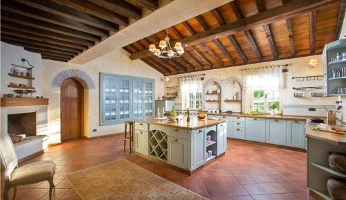 Five-Bedroom Holiday Home