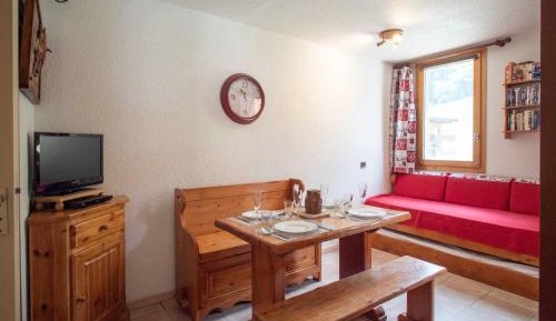 Apartment (4 Adults)