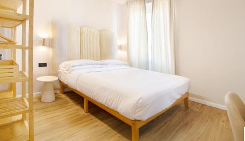 Double or Twin Room with Side Sea View