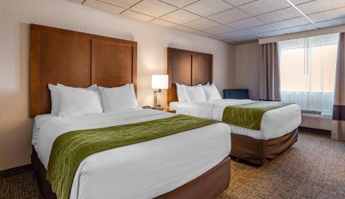 Queen Room with Two Queen Beds - Non-Smoking