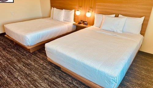 Queen Room with Two Queen Beds - Non-Smoking