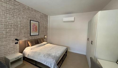 Room #1473485401