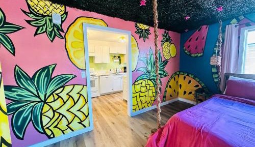 Room #1473751201