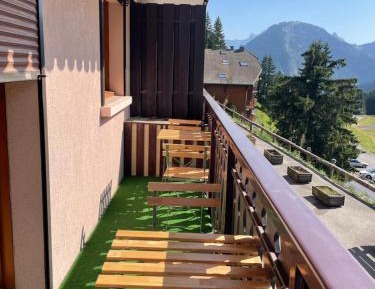 One-Bedroom Apartment with Balcony and Mountain View  