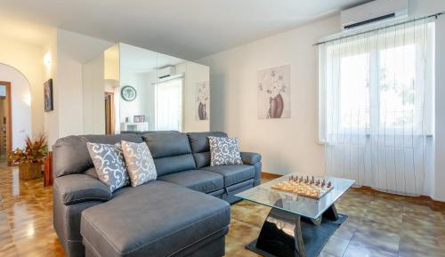 Room #1474697001