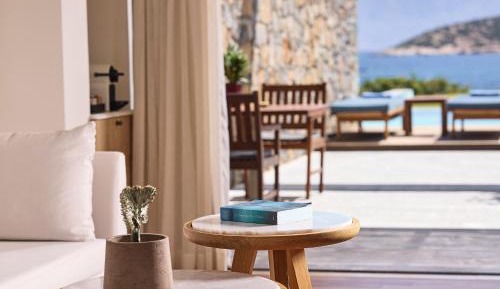 Classic Studio Private Pool Sea View