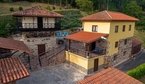 Three-Bedroom Townhouse