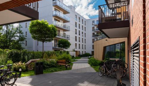 One-Bedroom Apartment with Balcony