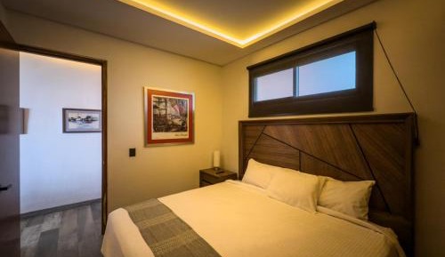 One-Bedroom Deluxe Apartment
