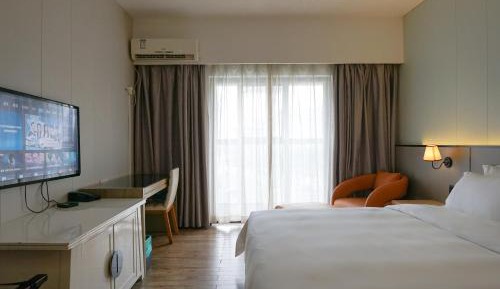 Standard Queen Room