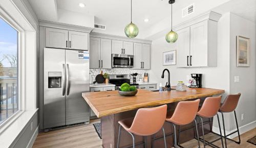 Two-Bedroom Apartment with Balcony