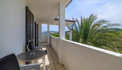 One-Bedroom Apartment with Sea View