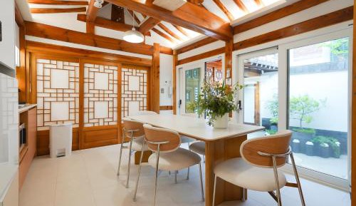 Three-Bedroom Premium Apartment