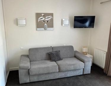 Family Room (2 Adults + 1 Child)