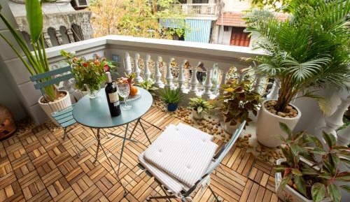 Apartment with Balcony