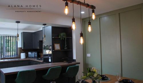 Three-Bedroom Holiday Home 