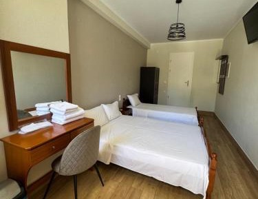 Economy Triple Room