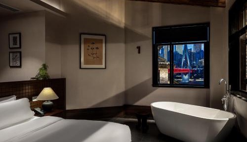 Deluxe Double Room with Bath