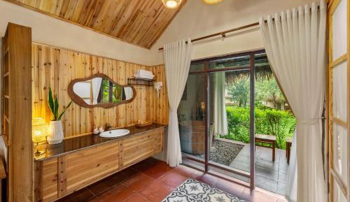 King Room with Garden View