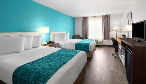 Deluxe Business Double Room with Two Double Beds - Non-Smoking 