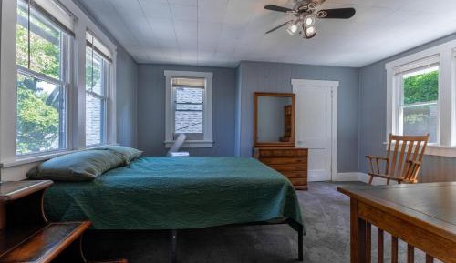 Queen Room with Shared Bathroom