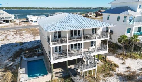 Nine-Bedroom Holiday Home