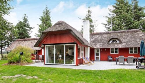 Four-Bedroom Holiday Home