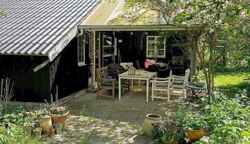Three-Bedroom Holiday Home 