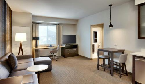One-Bedroom King Suite with Sofa Bed 